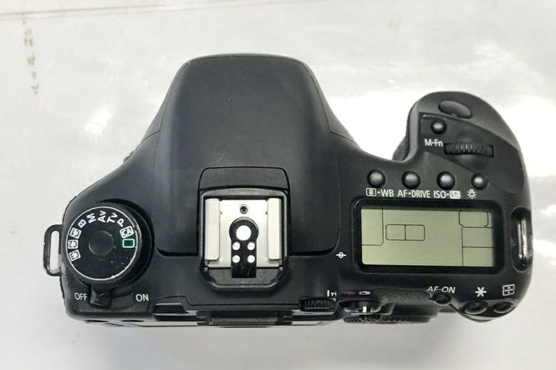 送料無料】◇Canon キヤノン 35）EOS 7Dボディ 692