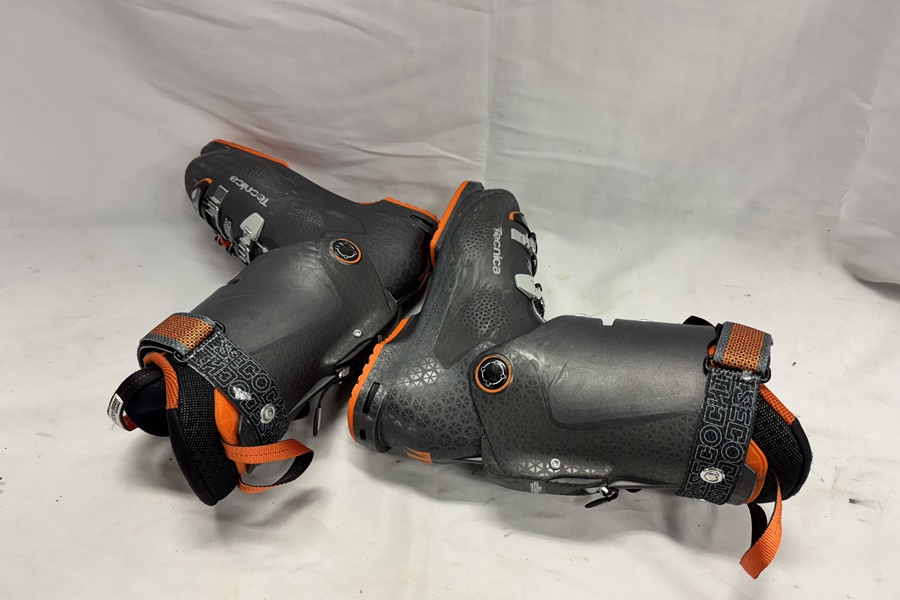 送料無料】◇Tecnica テクニカ コーチス 100 COCHISE 100 250-255