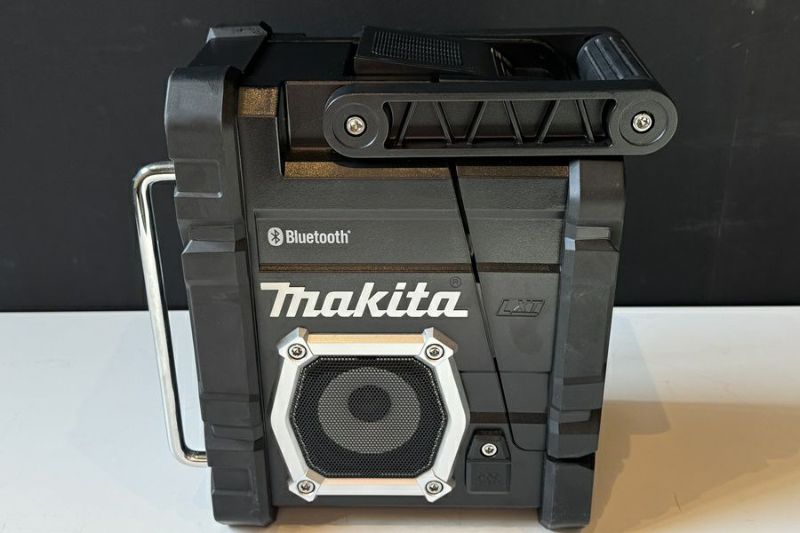送料無料】◇makita マキタ 充電式ラジオ MR106